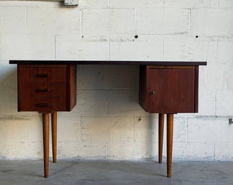 Teak Writing Executive Desk Denmark Mid-Century Modern 1960s