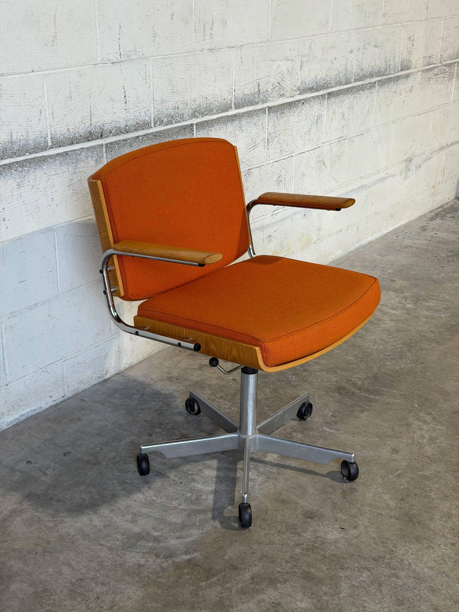 オレンジ　レトロ　サイドチェア Vintage Orange 70s Chair - Etsy