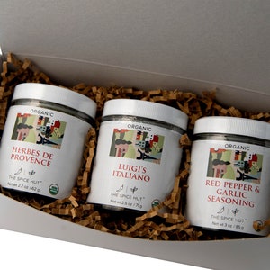 Flavors of Europe, Spice Sampler, 3 Spice Blends Glass Jars, Contains Salt - Herbes De Provence, Luigi&#39;s Italiano, Red Pepper Garlic