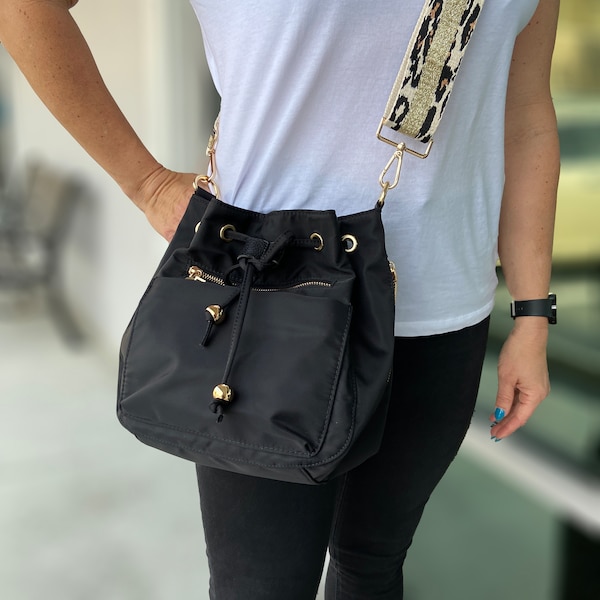 Black Bucket Bag | Choose Your Strap (1)