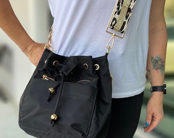 Black Bucket Bag | Choose Your Strap (2)