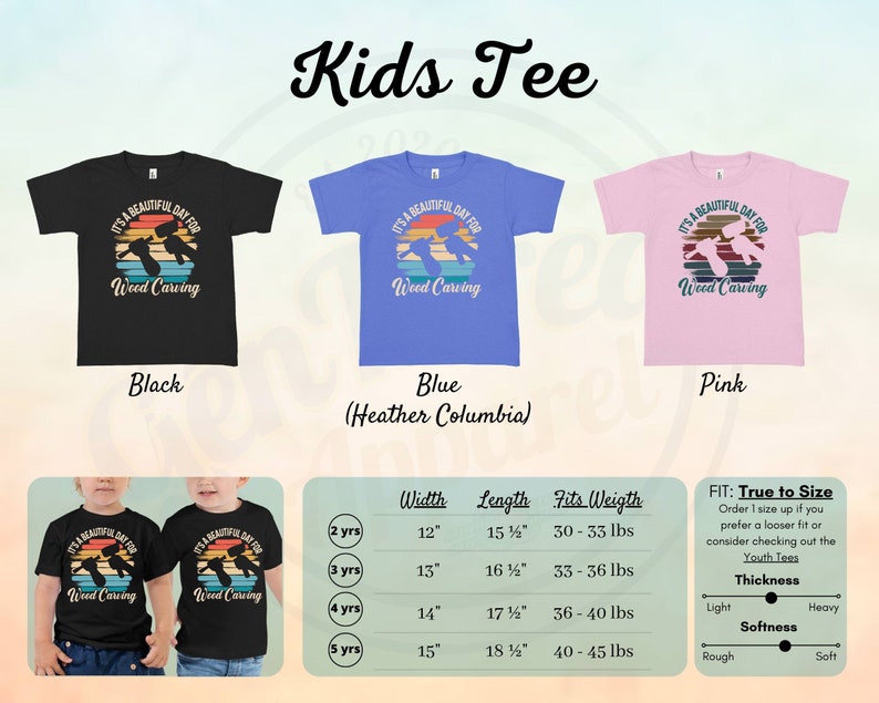 Puede incluir: Dise&ntilde;o de camiseta para ni&ntilde;os con un gr&aacute;fico de puesta de sol retro con el texto "It's a beautiful day for wood carving". La camiseta est&aacute; disponible en negro, azul (Heather Columbia) y rosa. Se incluye una tabla de tallas con recomendaciones de ancho, largo y peso para las tallas de 2 a 5 a&ntilde;os.