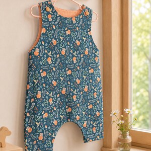 Macacão infantil com estampa de cogumelos da floresta | Macacão avental artesanal em formato de cogumelo | Roupa infantil estilo cottagecore | 0-3 meses