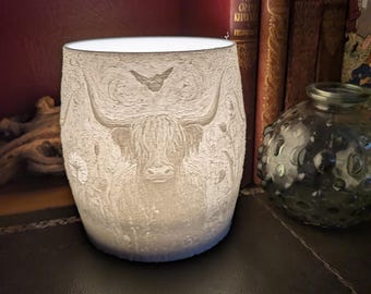William Morris Style Highland Cow Light - Rechargeable, remote control, 100mm tall