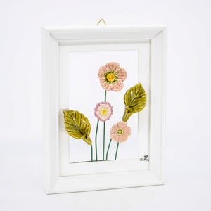 Flower Picture with Meadow Buttercup - Pink - Decorative Picture Frame with Ceramic Flowers