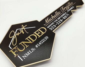 Just Funded Realtor Sign, Key Sold Sign, Closing Photo Prop, Modern Key Sign for Realtors, Realtor Gift, Closing Sign, Sold Sign, Custom