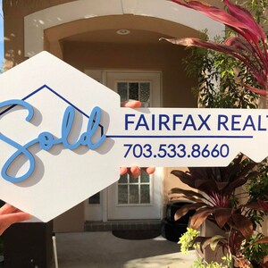 Realtor Key blue Sold Sign, 3D White Blue Sold Sign, Modern Key Sign for Realtors, Realtor Gift, Closing Sign, Sold Sign, Realtor marketing