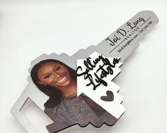 Selling Life Styles Sign, 3D Realtor Key Sign, Closing Photo Prop, Modern Key Sign for Realtors, Realtor Gift, Custom Sign, Sold Sign