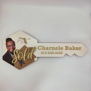 Sold Key Sign, Realtor Key Sign, Closing Photo Prop, Modern Key Sign for Realtors, Realtor Gift, Custom Sign, Got The Keys Sign