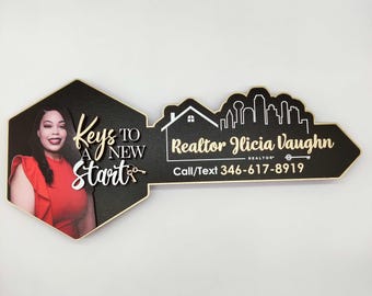 Keys to New Start, 3D Realtor Key Prop with Photo, Closing Gift for Realtors, Custom Real Estate Sign, Realtor Gift Idea, Stylish Key Signs