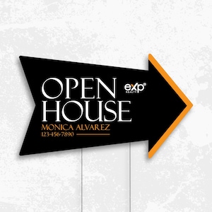 Może przedstawiać: Czarno-pomarańczowy znak otwartych drzwi z napisem "OPEN HOUSE" w kolorze białym, "MONICA ALVAREZ" w kolorze białym i "123-456-7890" w kolorze białym. Znak zawiera również logo "exp REALTY" w kolorze białym i pomarańczowym.