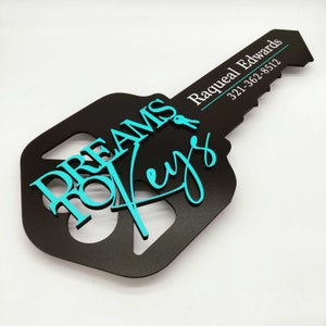 Closing Photo Prop, Modern Key Sign for Realtors, Realtor Gift, Closing Sign, Sold Sign, Custom, We got the keys, Slogan in 3D