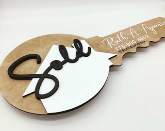 Bord hout verkocht, sleutelbord makelaar, sluitingsfoto prop, modern sleutelbord voor makelaars, cadeau makelaar, aangepast bord, bord verkocht, marketing makelaar