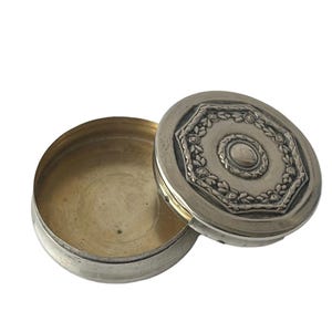Vintage German 800 Silver Art Nouveau Pillbox – 1920s/30s
