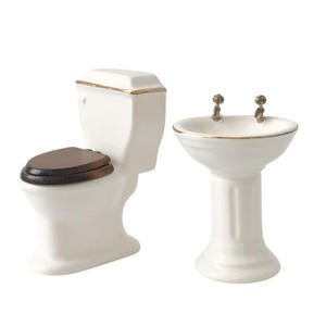 Miniature Dollhouse Toilet & Sink – Porcelain Bathroom Furniture with Gold Trim – 1:12 Scale