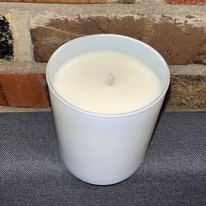 Mistletoe 11 oz Soy Candle | White Glass Vessel, Mistletoe Scented Candle, Clean and Non-Toxic Soy Candle