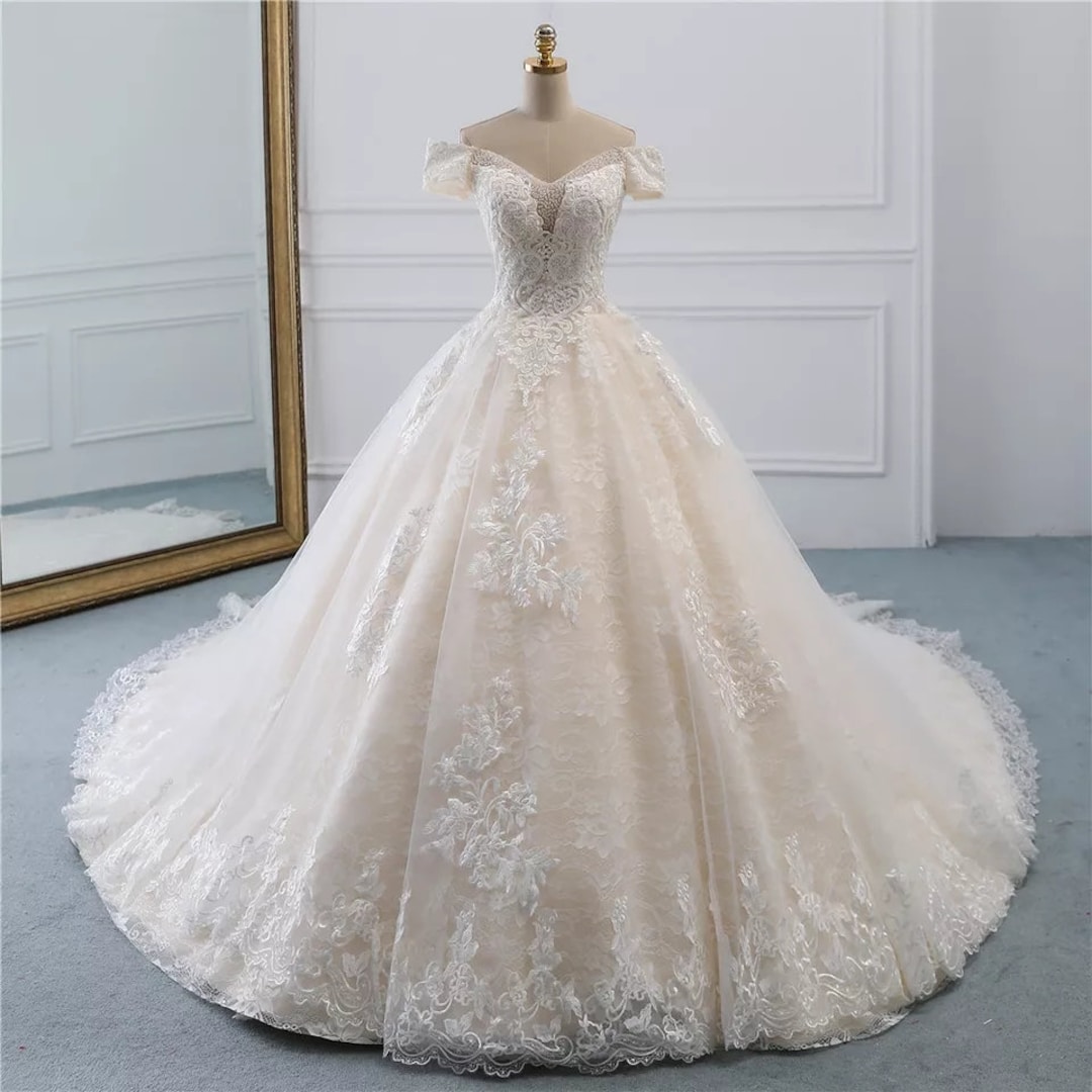 Ballgown Lace Wedding Dress - Etsy