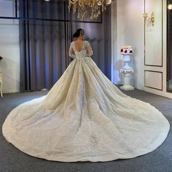 Beaded lace layered ball gown wedding dress - China wedding gowns and wedding  dresses price | Made-in-China.com