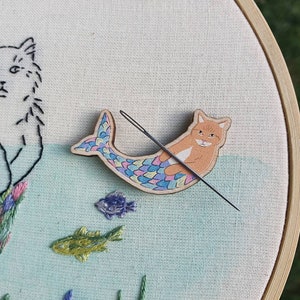 Ginger mercat needle minder, needle minder, cat needle minder, needle holder, magnetic needle holder