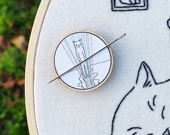 Needle minder, cat needle minder, embroidery supplies, embroidery accessory