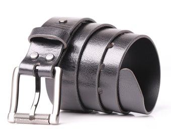 Black Premium Leather Belt for men. Natural leather and handmade.
