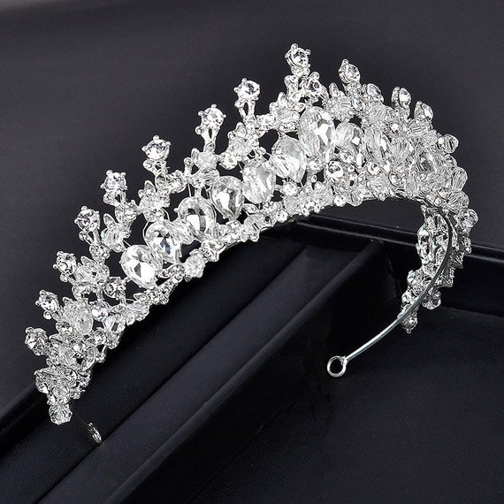 Silver Crystal Bridal Tiara - Silver Tiara - Queen crown - Bridal tiara - Crystal tiara - Tiara crown -Tiara wedding accessories photography