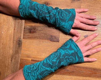 Elegant hand warmers, wrist warmers made of viscose cloque with rose patterns, arm warmers