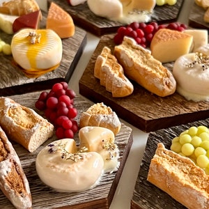 Miniature fake charcuterie board Christmas ornament, miniature fake cheese board, doll play food,