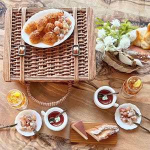 Picknickmand voor Blythe-poppen op schaal 1:6 en 12 inch-poppen. Geweven picknickmand voor poppen van 12 inch, picknickmand voor poppen