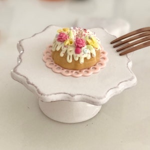 Pastel bundt en miniatura para muñecas a escala 1:6 y muñecas estilo blythe de 12 a 15 pulgadas, pasteles de imitación para muñecas, pasteles falsos para muñecas, comida de juguete para casas de muñecas