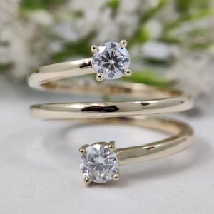 Bague ouverte en moissanite, Bague enveloppante en spirale, Bague enroulée d'or enroulé, Bague enveloppante, Bagues tendance pour femme, Bague deux pierres