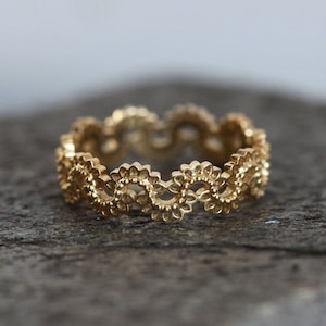 Gold Lace Wedding Band, Vintage Style Wedding Bands Women, Lace Gold Ring, Art Deco Anniversary Bands, Wave Rings, Antique Ring For Women