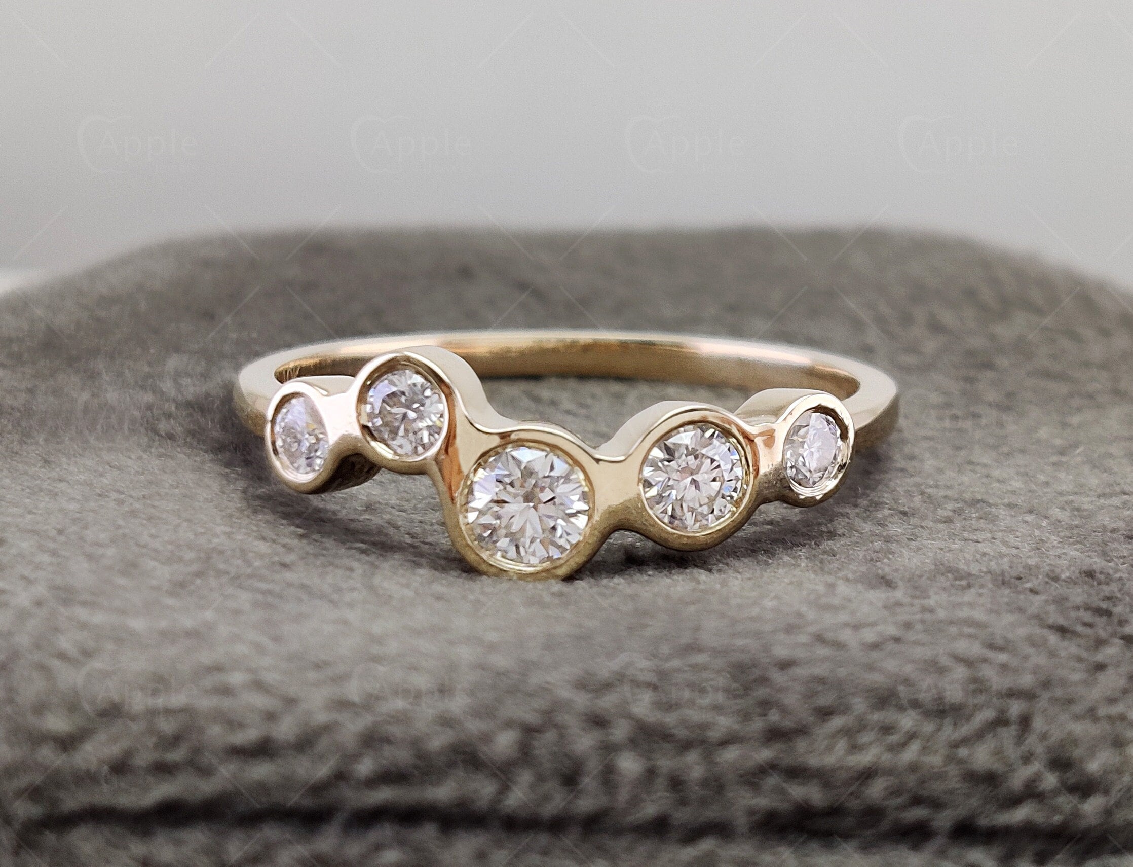 diamond-rubover-ring