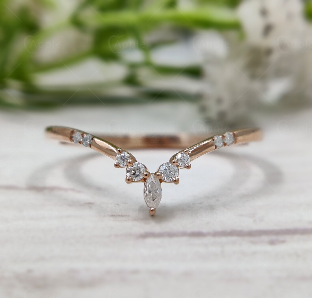 Rose Gold Chevron Moissanite Ring, Sterling Silver V Wedding Band - Etsy