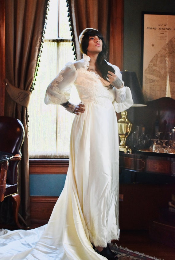 size 18 vintage wedding dress