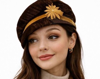 1950s Cullums Augusta Brown Gold Velvet Beret