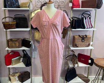 Vintage 1940s Pink with white dots Apex Fashions 36-32-38