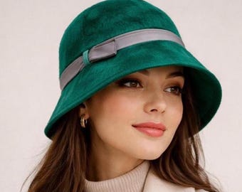 1960s Sonni California Kelly Green Cloche Hat