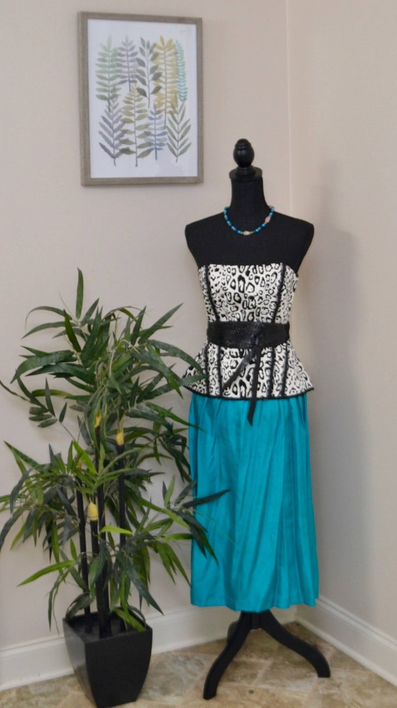 Vintage 100% Silk Turquoise Evening Skirt Size 12 - image 1