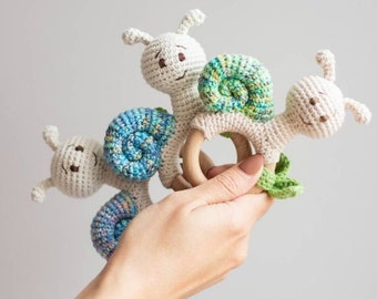 Snail crochet rattle as new baby boy gift, Woodland shower mom to be gift, Quit snail rattle baby toy