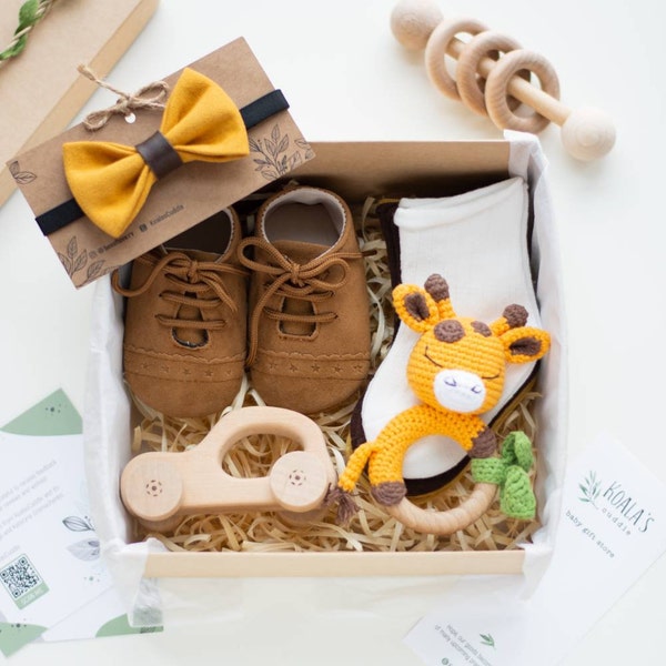 New mom gift basket with giraffe rattleas jungle baby shower gift, Welcome baby boy gift set,  Newborn baby safari gift box