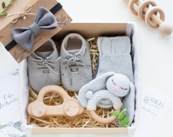Personalized baby boy gift box with newborn crochet bunny rattle and wooden car, Woodland baby shower gift pack for expecting mum