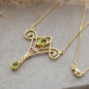 Charming Art Nouveau Chain 925 silver yellow gold plated necklace with peridot and half pearls, vintage, antique