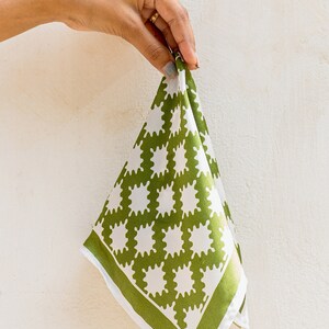 The Fulbright Printed Satin Pocket Square