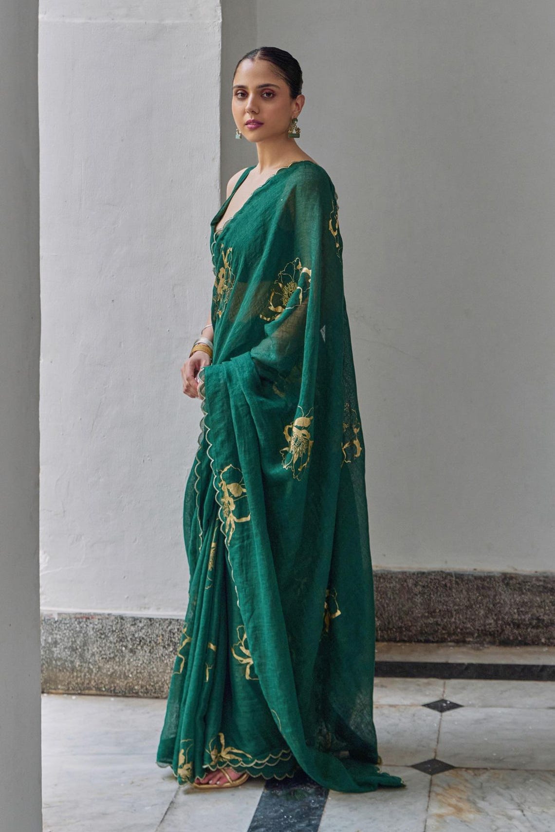 The Mehka Handcrafted Linen Saree main image 0