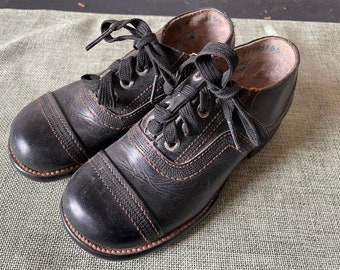 Vintage Diamond Brand Peter’s Shoe Co Black Children’s Weatherbird Leather Shoes