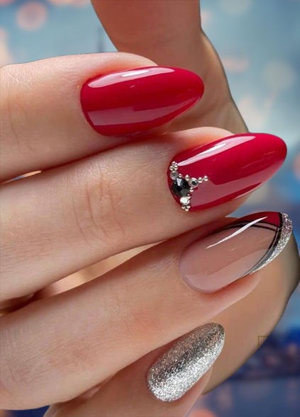 red dress nails Nail Polish Colors for Red Dresses