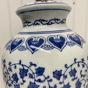 Hand-Painted Chinese Porcelain Table Lamp