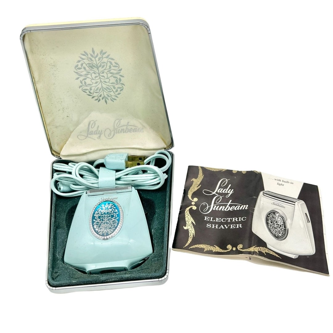 Vintage Lady Sunbeam Electric Shaver With Builtin Light in Original