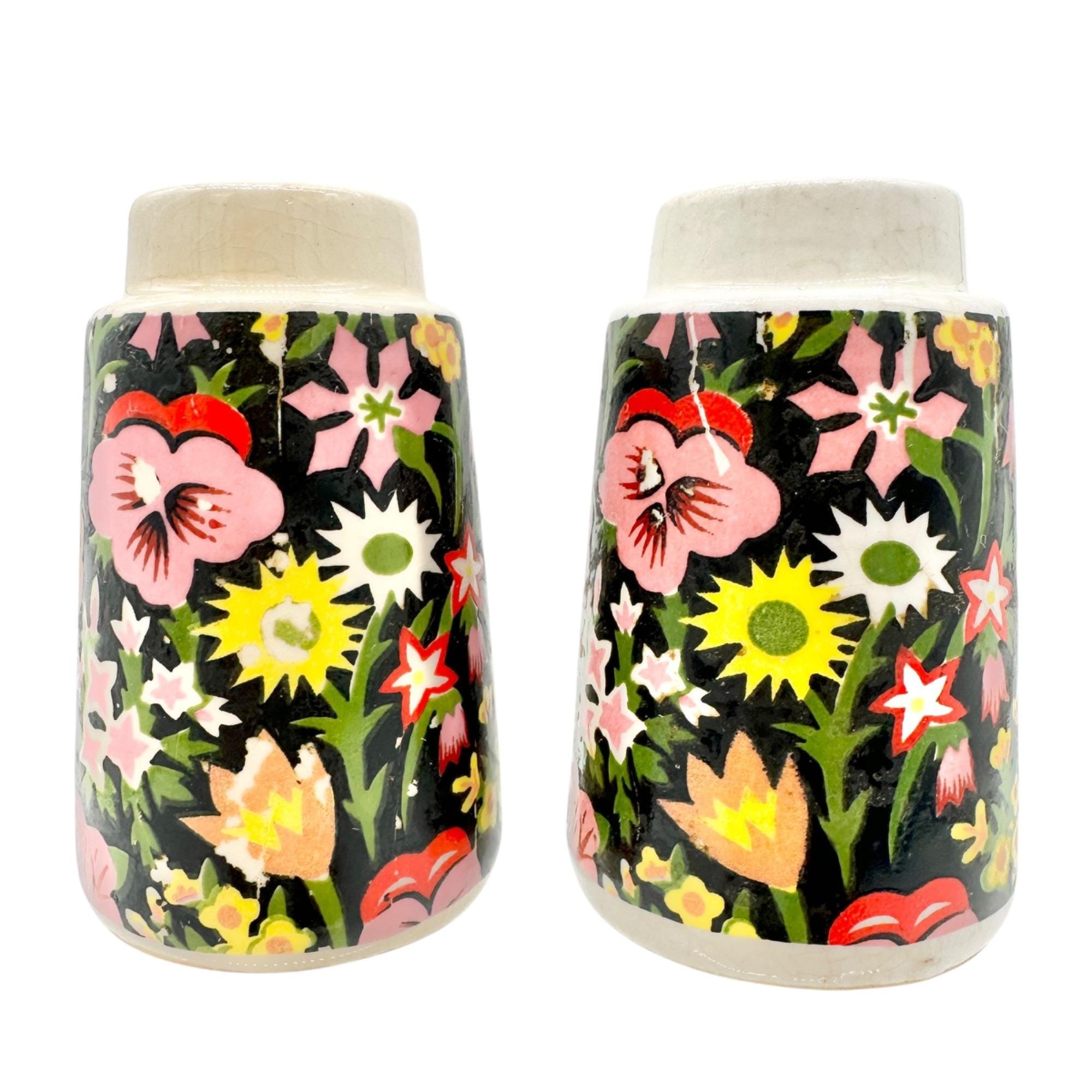 Vintage Design Ceramic Floral Salt and Pepper Shakers Black W
